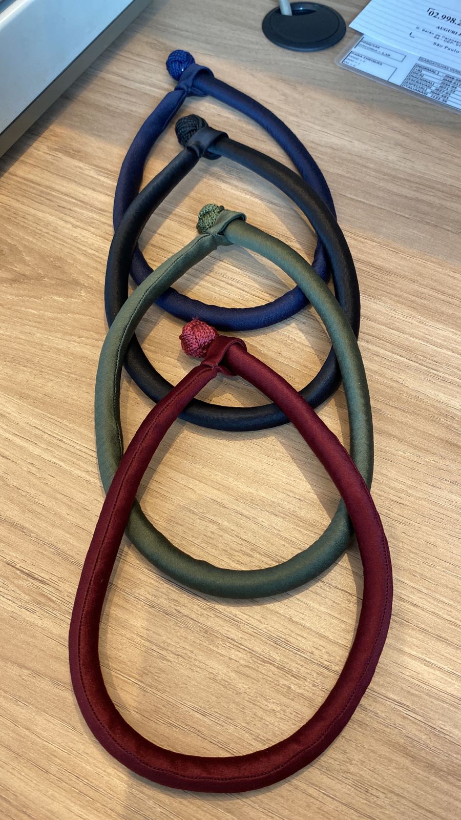 Colar cetim quartzo rosa ouro 18k